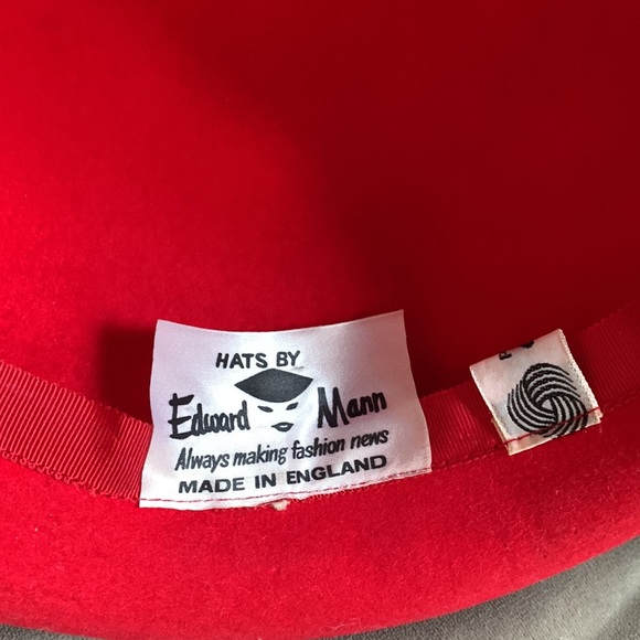 Vintage Red Felt Hat with Black Feather - Picture 5 of 8